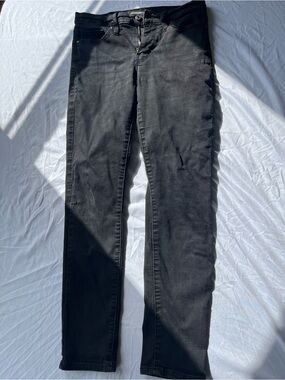 Levi’s Black 311 Shaping Skinny Size 2